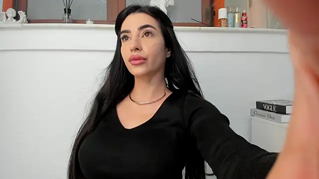 Czat XXX na żywo – Naila18