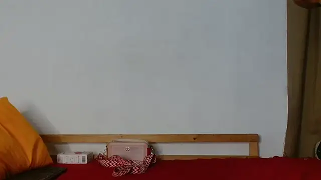 BlondQ2003n Live chat-huone