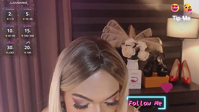 HugecockAlexa Pertunjukan Webcam