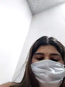 Anshika_369 Adlı Modelin Canlı XXX Sohbeti