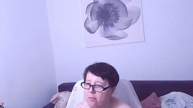 ChristaRose Show in webcam