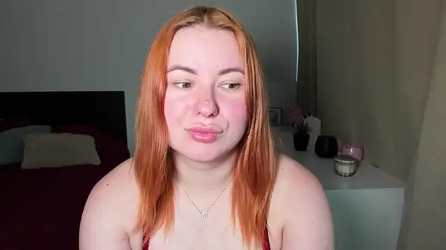 LAYLAxSTAR Chat XXX in diretta