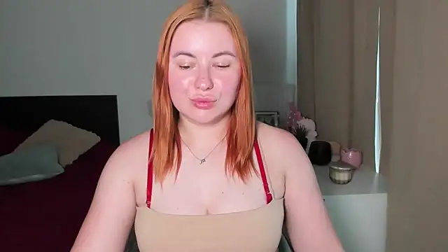 Онлайн чат XXX LAYLAxSTAR