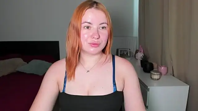 LAYLAxSTAR live XXX chat