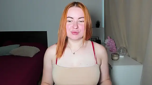LAYLAxSTAR live XXX chat