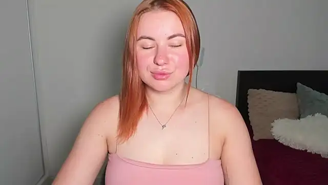 LAYLAxSTAR live XXX chat