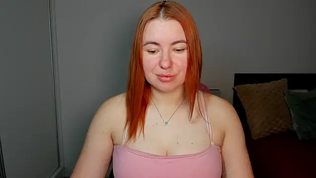 LAYLAxSTAR Show in webcam
