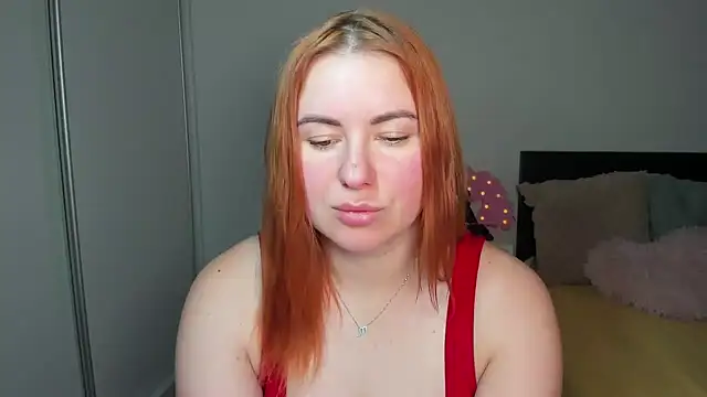 LAYLAxSTAR Chat XXX in diretta