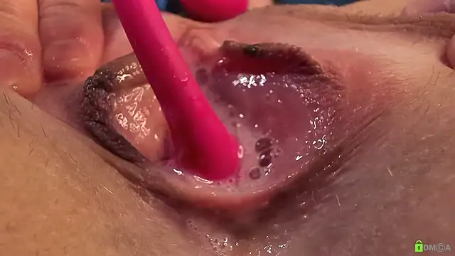 Courtney_Luv webkamerás műsora