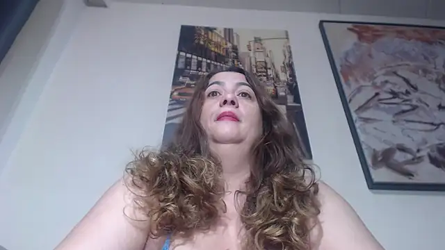 Miss_Lisss Show in webcam