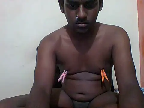 Slavebottombdsm09 Show Webcam
