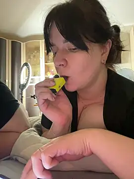 Poly_Nick Webcam-Show