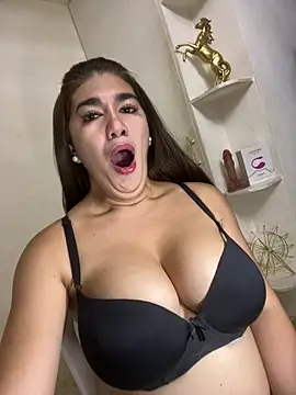 SexyFatHugeCock 网络视讯表演