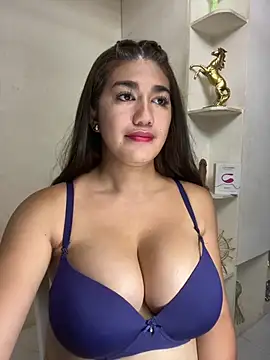 SexyFatHugeCock Adlı Modelin Web Kamerası Şovu