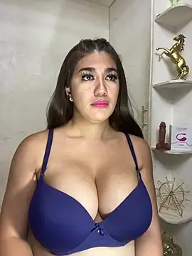 SexyFatHugeCock Adlı Modelin Web Kamerası Şovu