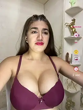 Pokazy przed kamerką – SexyFatHugeCock