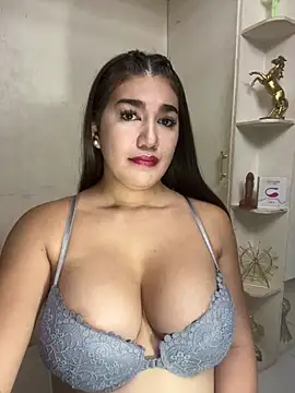 SexyFatHugeCock Adlı Modelin Web Kamerası Şovu
