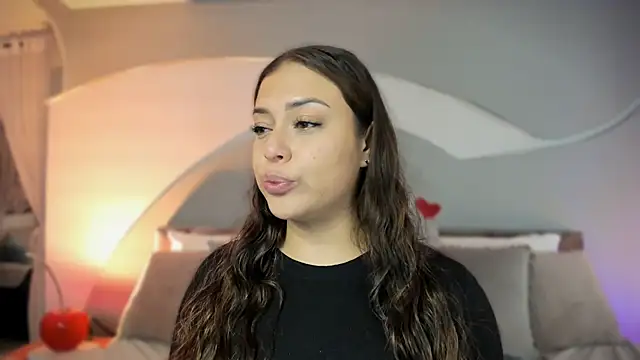 Nicolle_W Chat XXX in diretta
