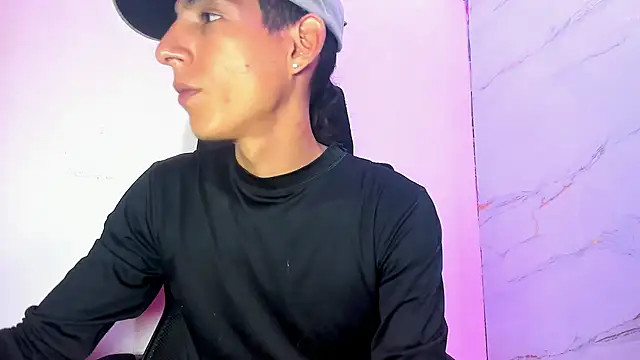 AmazingOrgasmのウェブカメラショー