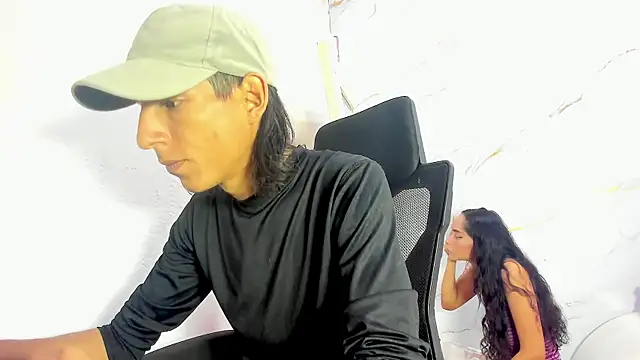 AmazingOrgasm webcam show