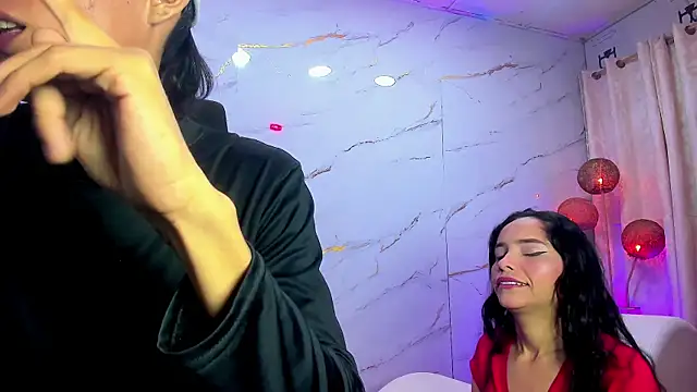 AmazingOrgasm Adlı Modelin Web Kamerası Şovu
