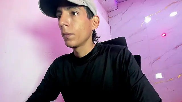 AmazingOrgasm: вебкам-шоу