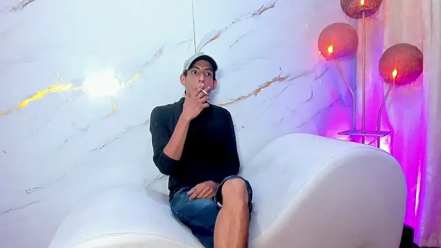 AmazingOrgasmのウェブカメラショー