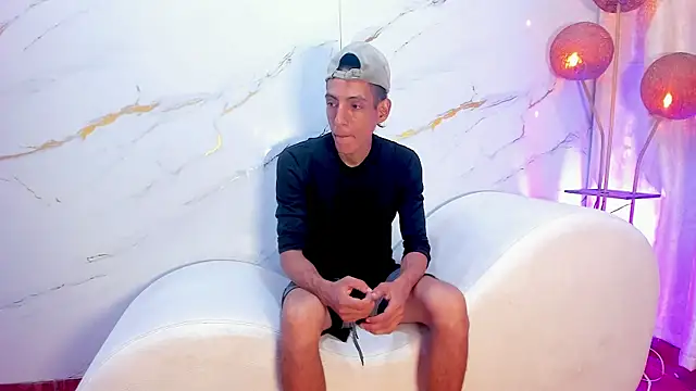 AmazingOrgasm Webcam show