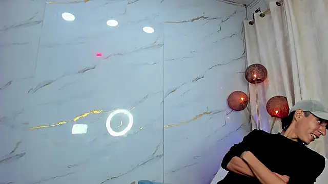AmazingOrgasm 在線直播表演