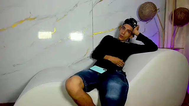 AmazingOrgasm Шоу с уебкамера