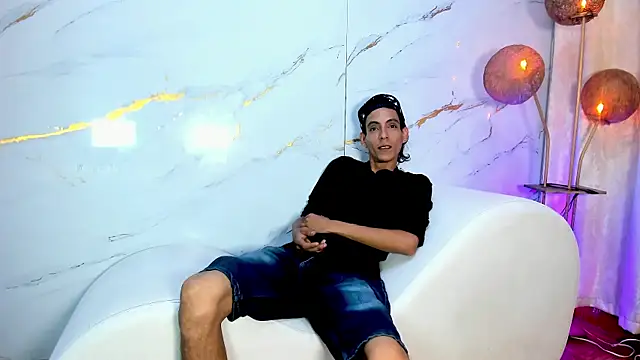 AmazingOrgasm Webcam-Show