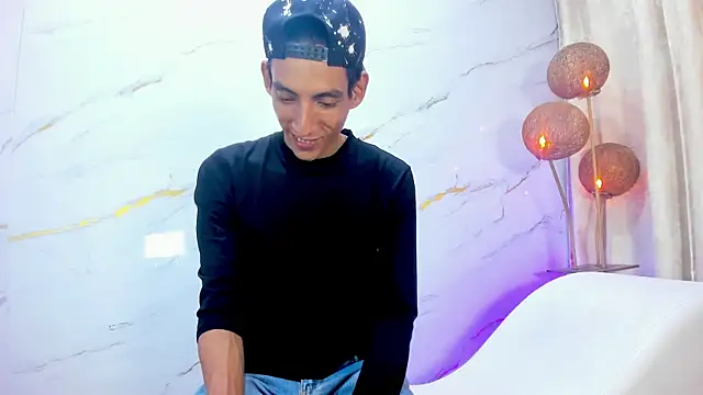 AmazingOrgasm Webcamshow