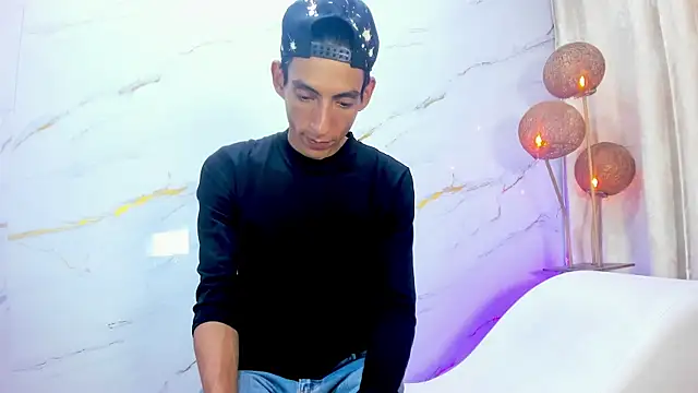 AmazingOrgasm Webcamshow