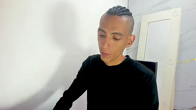 AmazingOrgasm's Webcam Show