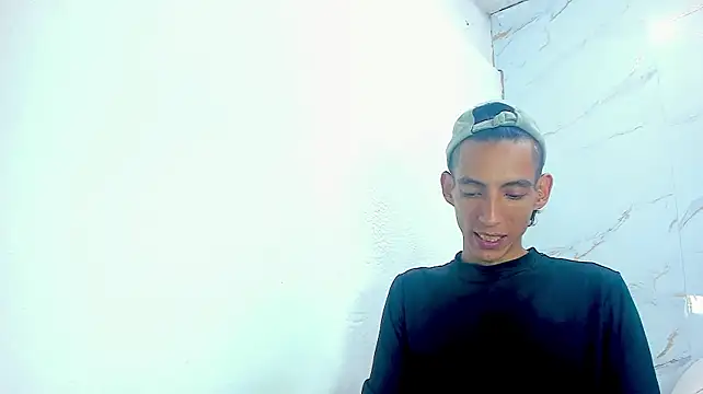 AmazingOrgasm: διαδικτυακό σόου στην κάμερα