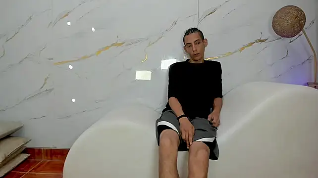 AmazingOrgasm 在線直播表演