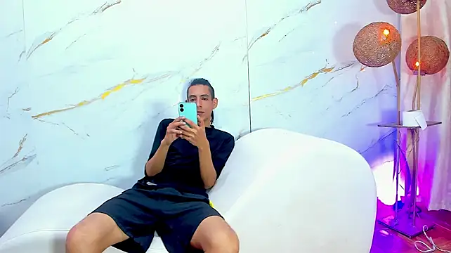 AmazingOrgasm Adlı Modelin Web Kamerası Şovu