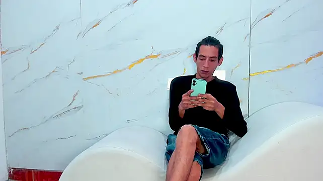 AmazingOrgasm 网络视讯表演