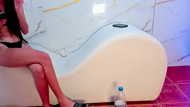 AmazingOrgasm: διαδικτυακό σόου στην κάμερα