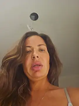 RebeccaXO_のウェブカメラショー