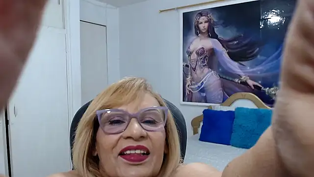 emiliaa_hot 在線直播表演