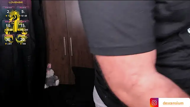 johnnyalx Show in webcam