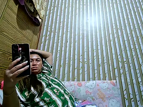 Lonely_Heart Adlı Modelin Canlı XXX Sohbeti