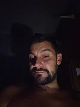 Dani199021: διαδικτυακό σόου στην κάμερα