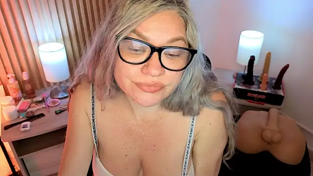 MarianL0ve's Webcam Show