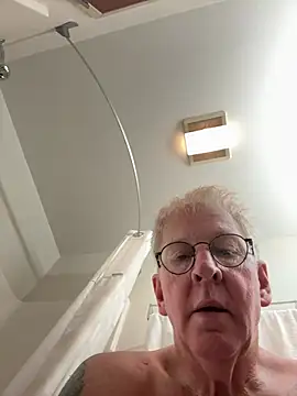 jck1m0t Show in webcam