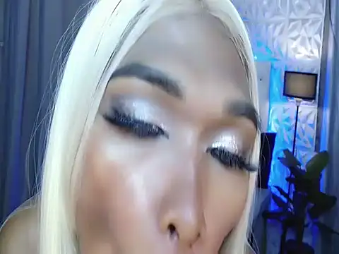 Pokazy przed kamerką – Slutty_Maria
