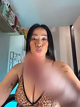AsianMilfSheryl's Webcam Show
