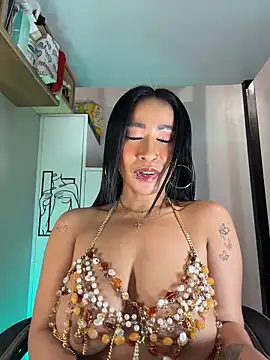 AsianMilfSheryl Show in webcam