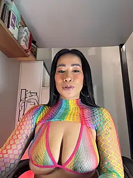 AsianMilfSheryl: διαδικτυακό σόου στην κάμερα